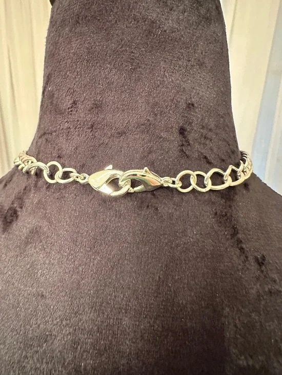 ✨Stunning Vintage Statement Necklace 🪩 - Picture 3 of 3